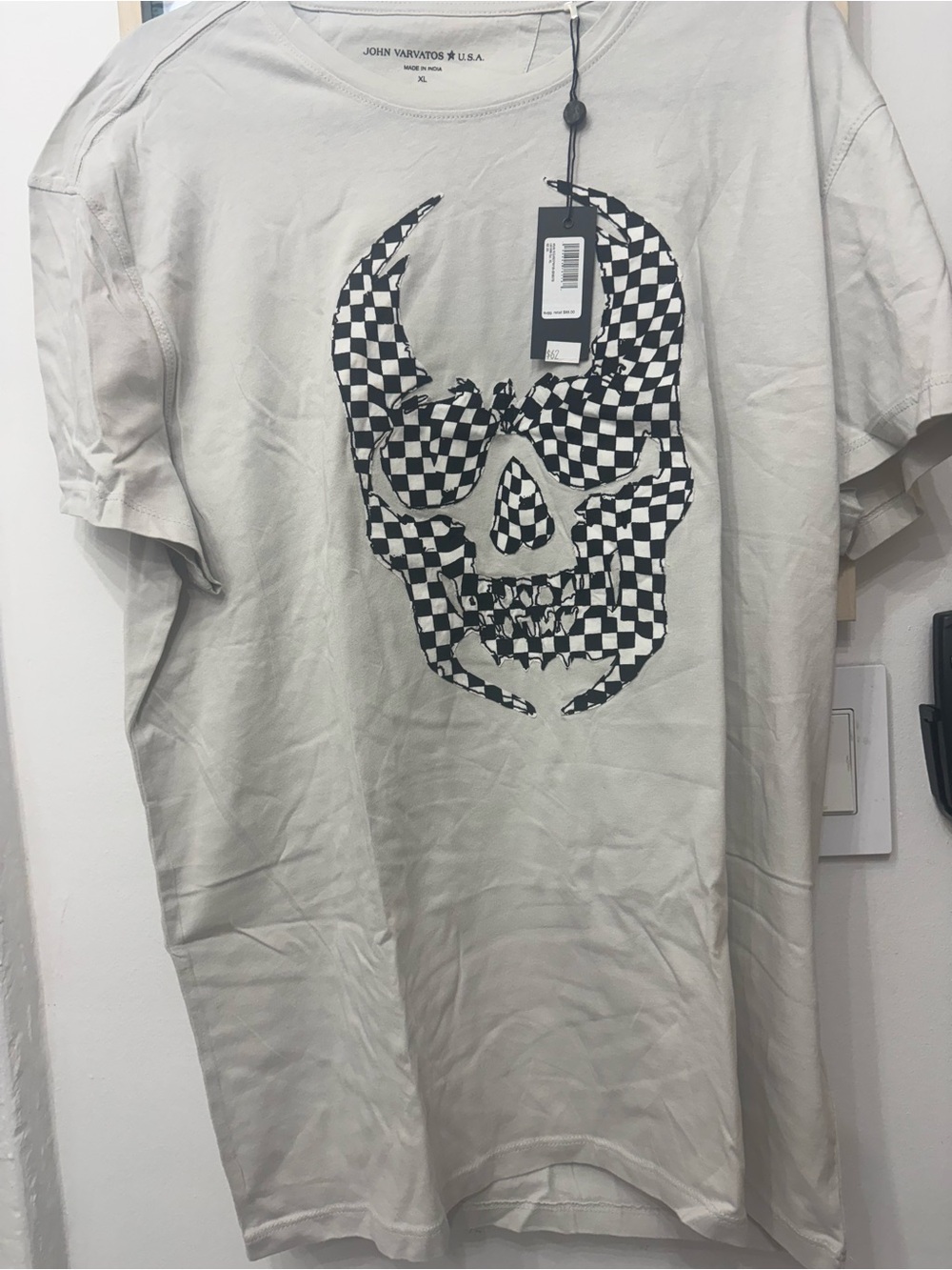 John Varvatos Cream Short-Sleeve Tee with Black Checkered Skull - Picture 4 of 4